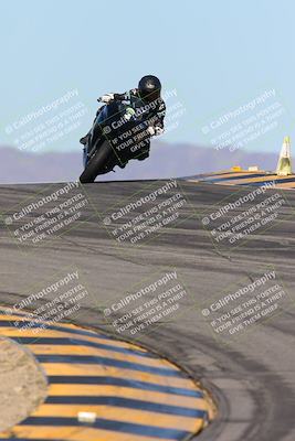 media/Feb-03-2024-SoCal Trackdays (Sat) [[767c60a41c]]/1-Turns 9 and 10 (940am)/